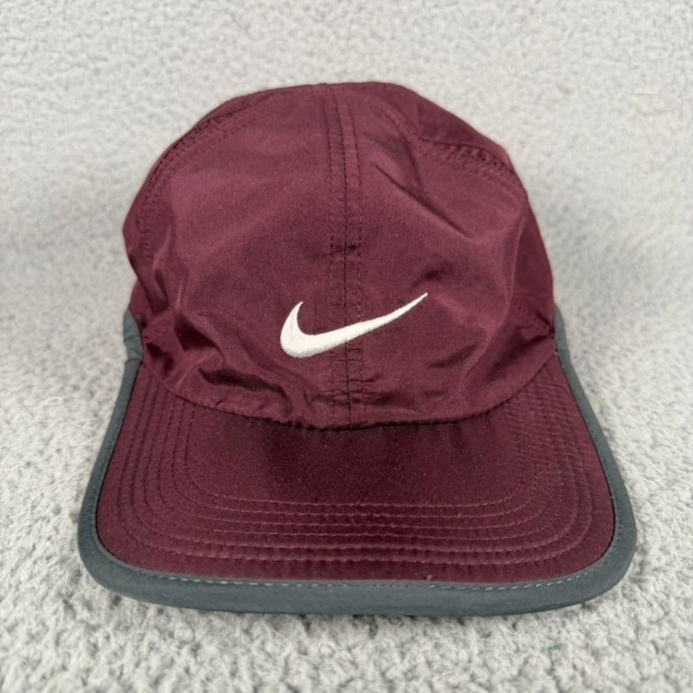 Nike Featherlight One Size Burgundy Strapback Lightweight Outdoor Running Logo